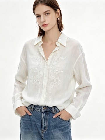 jeyini Shirt‌‌‌ in Weiß