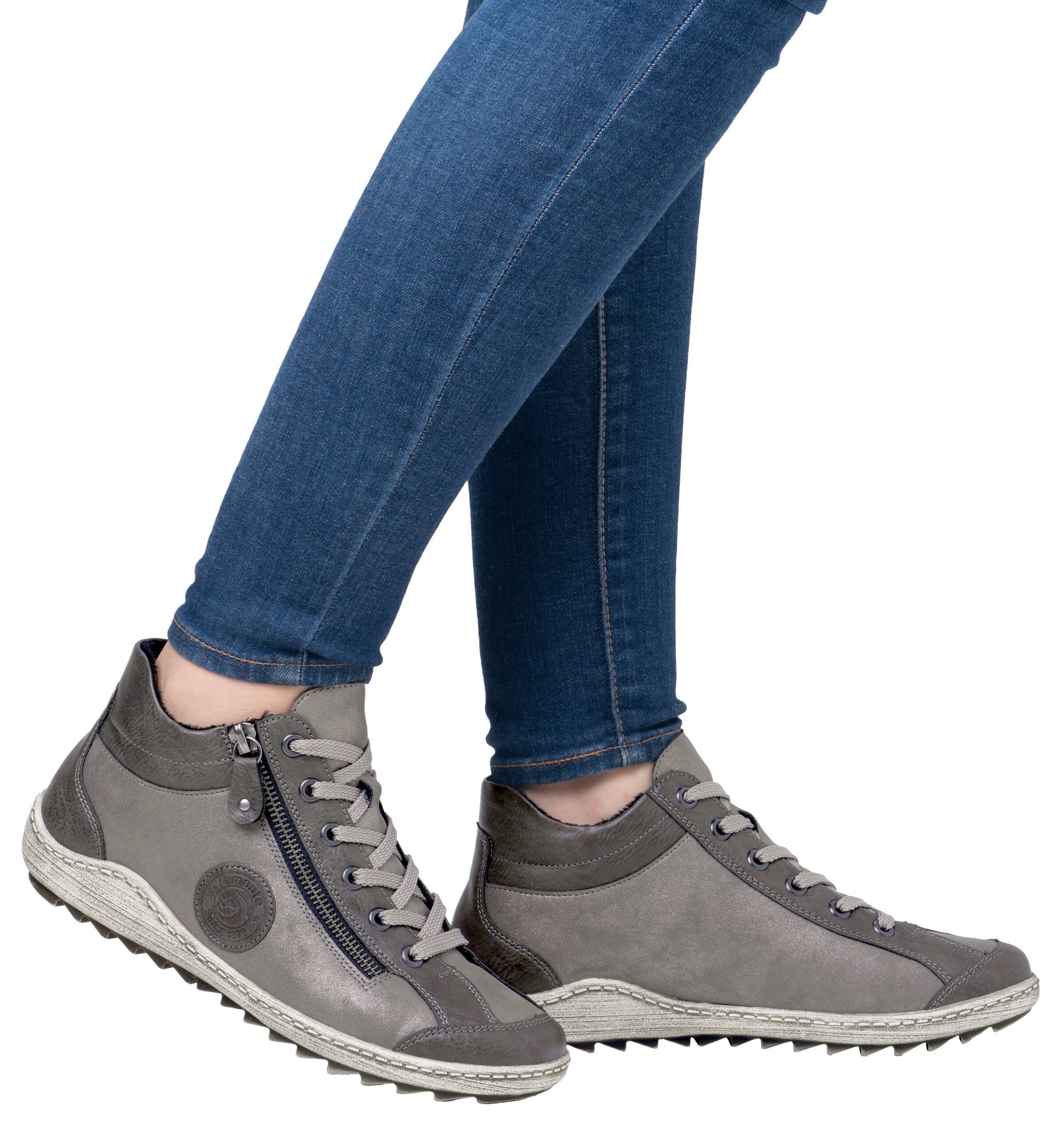 REMONTE Booties in Grey: front