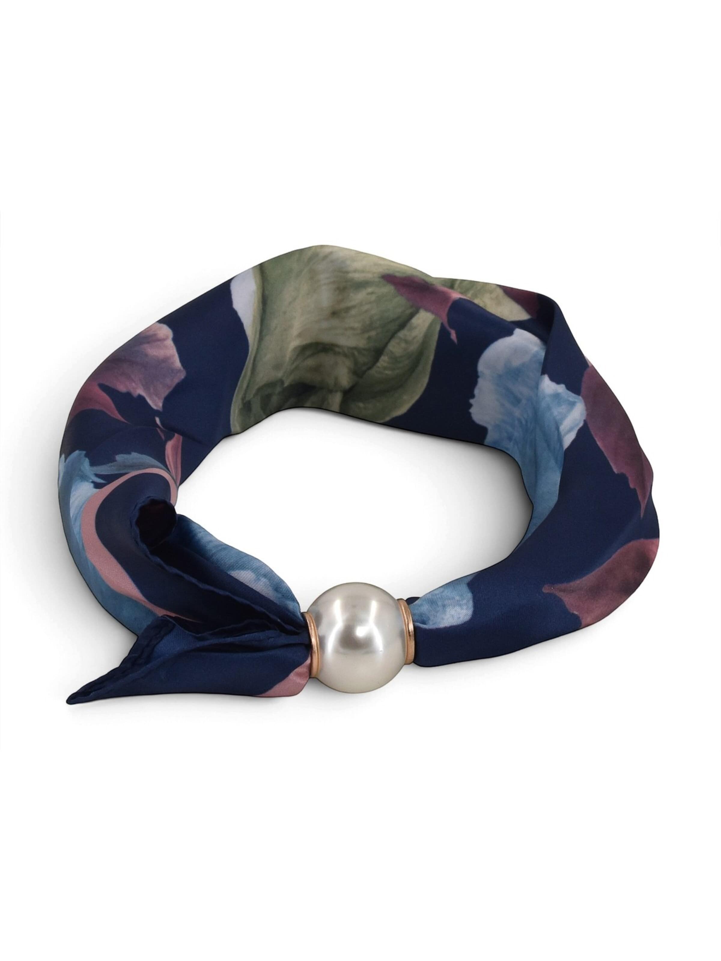 styleBREAKER Tuch 'Perlenhalstuch mit Magnetverschluss & Blumenmuster'‌‌‌‌‌‌‌ in Blau: Vorderseite