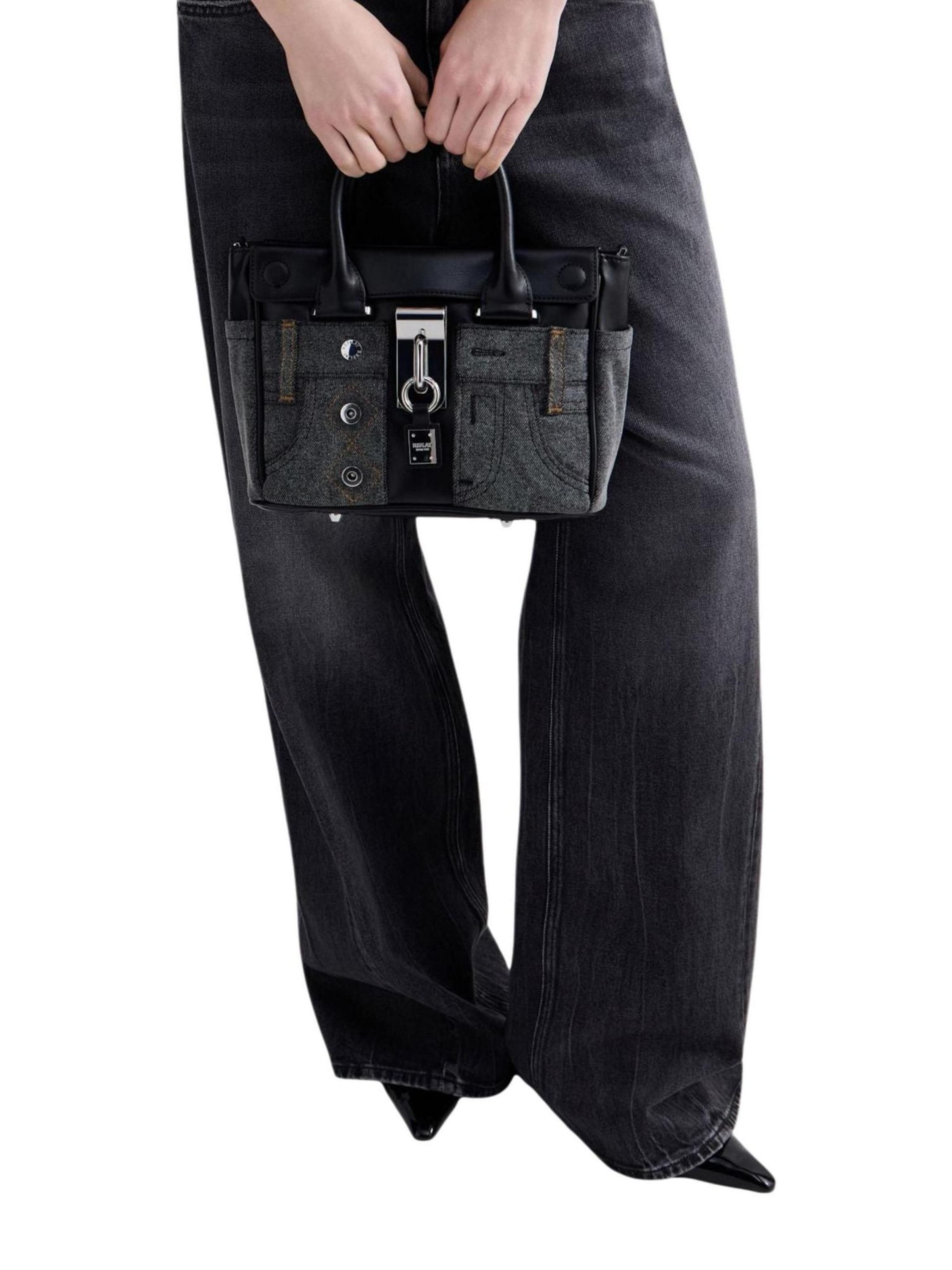 Borsa a spalla 'FW3877.000.A2030A' di REPLAY in nero: frontale