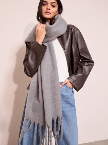 Friends Like These - Cachecóis em cinzento