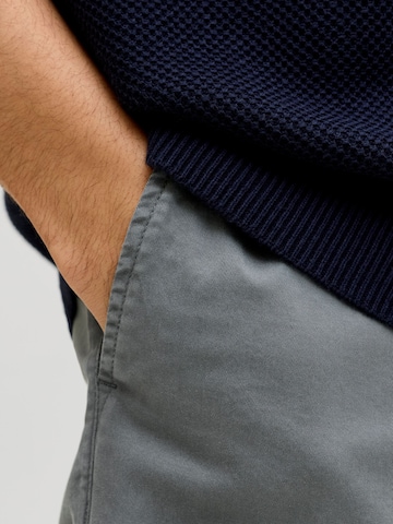 JACK & JONES - Loosefit Pantalón chino en gris