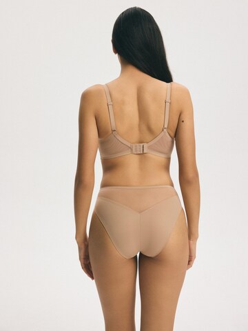 Classico Reggiseno 'Bügel-BH Basic, glatte Cups, geklebte Kanten' di ESOTIQ in beige