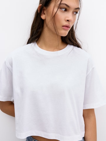 Pull&Bear Koszulka w kolorze biały