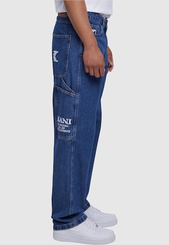 Loosefit Pantaloni eleganți de la Karl Kani pe albastru