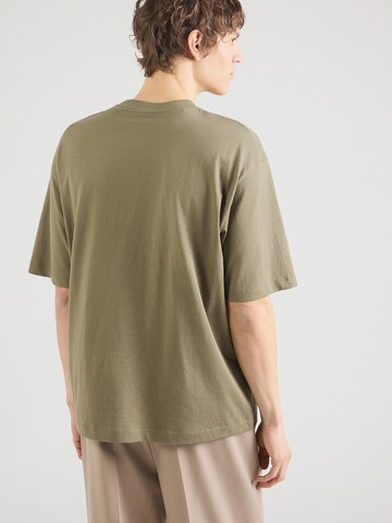 SELECTED - Camiseta 'SLHBOB' en verde: atrás