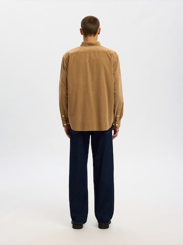 SELECTED - Ajuste regular Camisa 'SLHDANNI' en verde