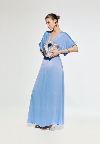 Abito di Lola Casademunt in blu