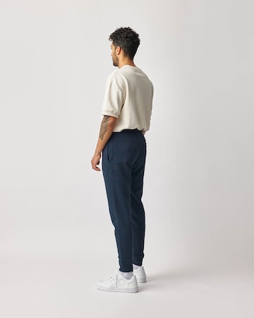 SNOCKS Tapered Pants in Blue