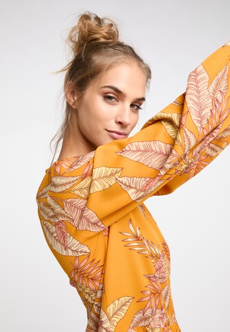 IZIA Jurk in Oranje