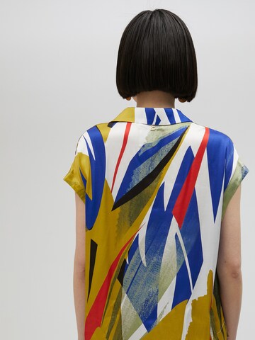 Tricou de la Lola Casademunt pe verde