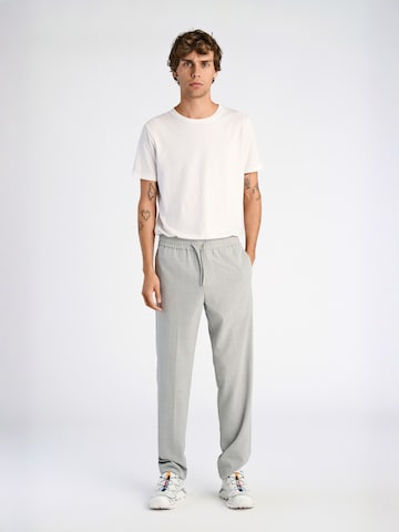 Junk de Luxe Regular Trousers in Grey