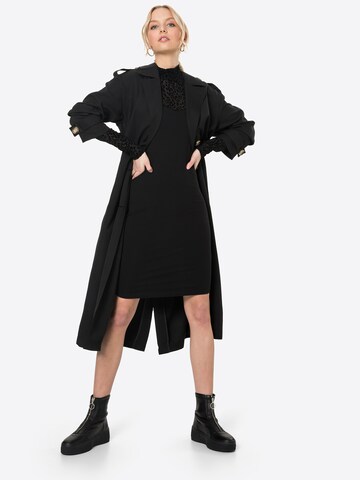 Robe Urban Classics en noir