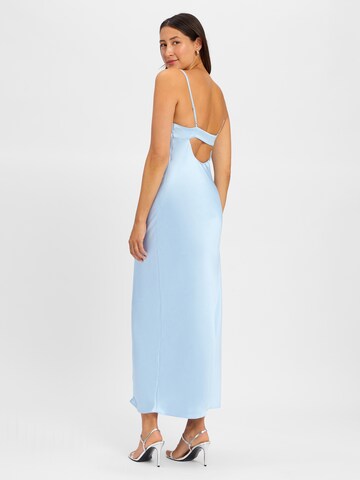Marie Lund Evening Dress in Blue