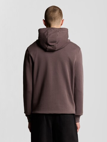 Lyle & Scott Sweatvest in Bruin