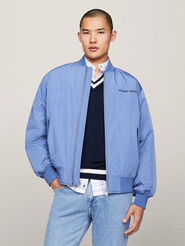 Tommy Jeans Between-season jacket 'Classic' in Blue: front