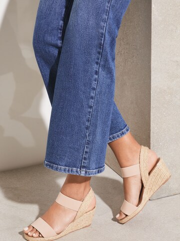 Lipsy Sandály – béžová