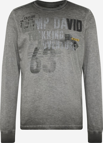 CAMP DAVID T-shirt i grå: framsida