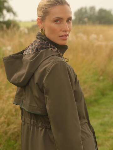 love & roses Преходна парка в зелено