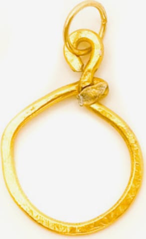 d'ecolife Essentials Pendant 'O Letter' in Gold: front