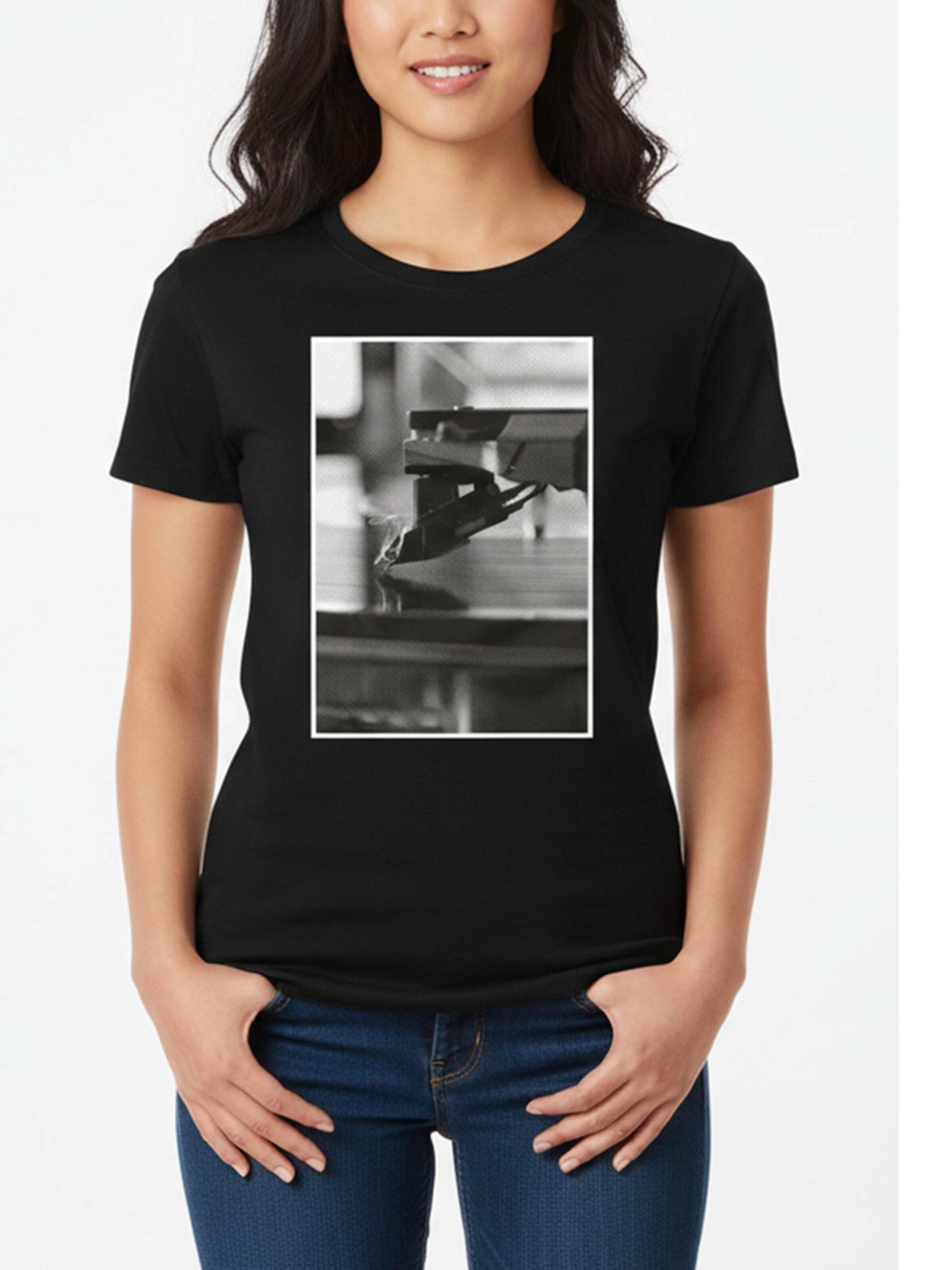 MAKAYA Shirt 'Plattennadel' in Black: front