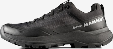 MAMMUT Flats 'Sertig III' in Black: front