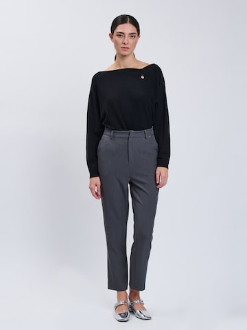 Influencer - Jersey en negro