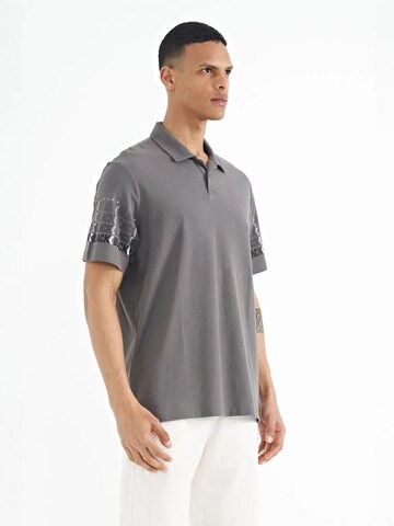 Tommy Life Shirt in Grey