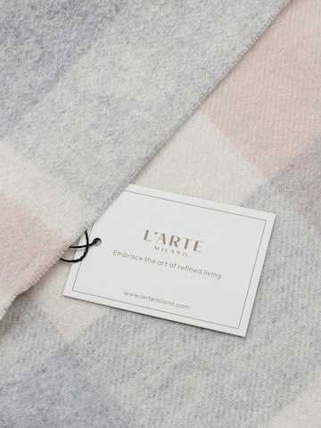 L'Arte Milano Schal‌‌‌‌‌‌‌‌‌‌ in Beige