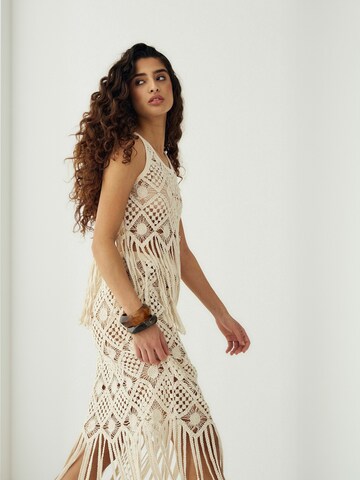Top ' N-Myrah ' di Noella in beige