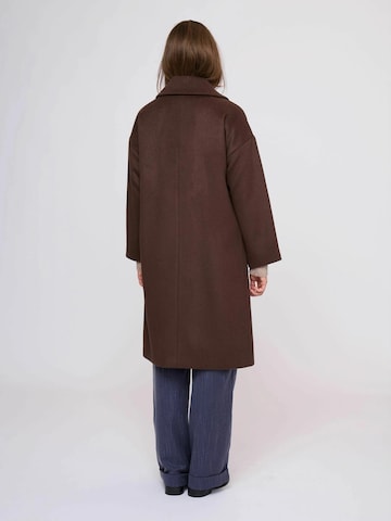 Noa Noa Tussenmantel in Bruin