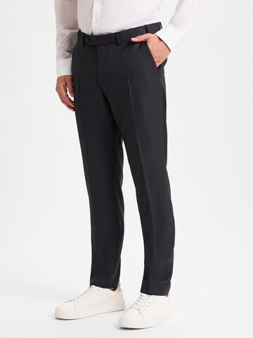 Digel Regular Pleated Pants in Grey: front