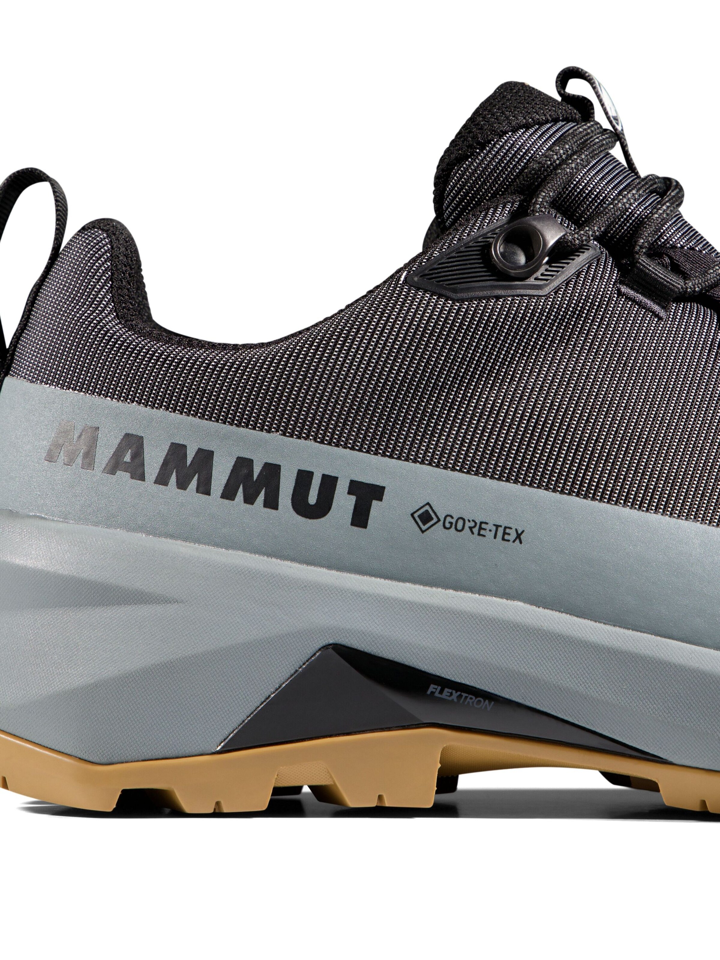MAMMUT Flats 'Ducan III' in Black