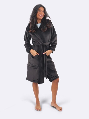 COZEE Nattlinne 'Black Beauty Robe' i svart: framsida