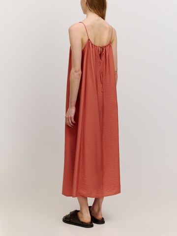 EDITED Dress 'Calla' in Brown