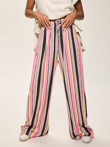 Kamila Šikl Loosefit Hose in Mischfarben: Vorderseite