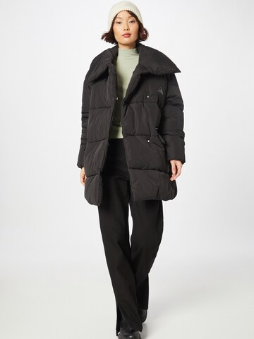 River Island Winterjacke in Schwarz