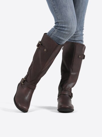 Dream Pairs Boots in Bruin