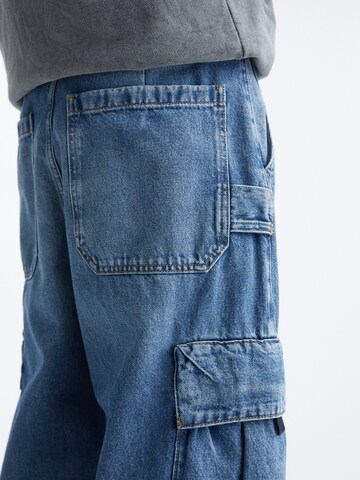 Pull&Bear Loosefit Cargojeans i blå