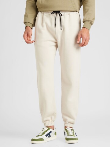 Abercrombie & Fitch Tapered Pants in Beige: front