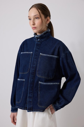Veste mi-saison Touche Prive en bleu