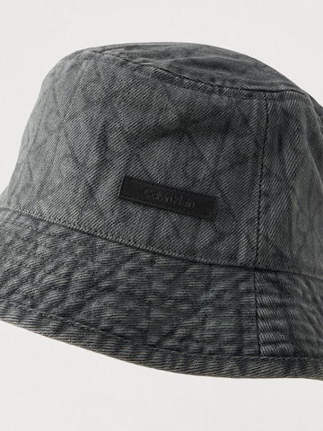 Calvin Klein Καπέλο σε γκρι