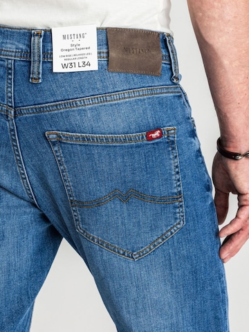 Tapered Jeans 'Oregon' di MUSTANG in blu
