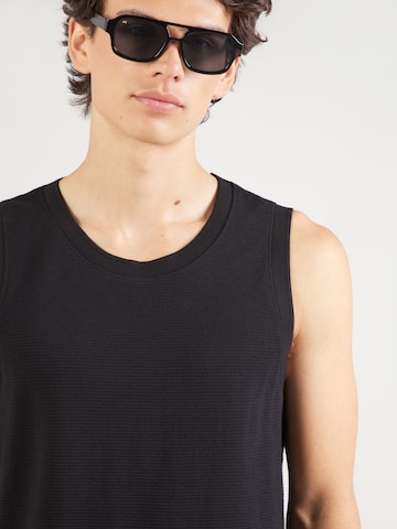 Tricou de la s.Oliver pe negru