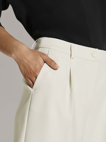 Regular Pantalon à pince MADELEINE en blanc