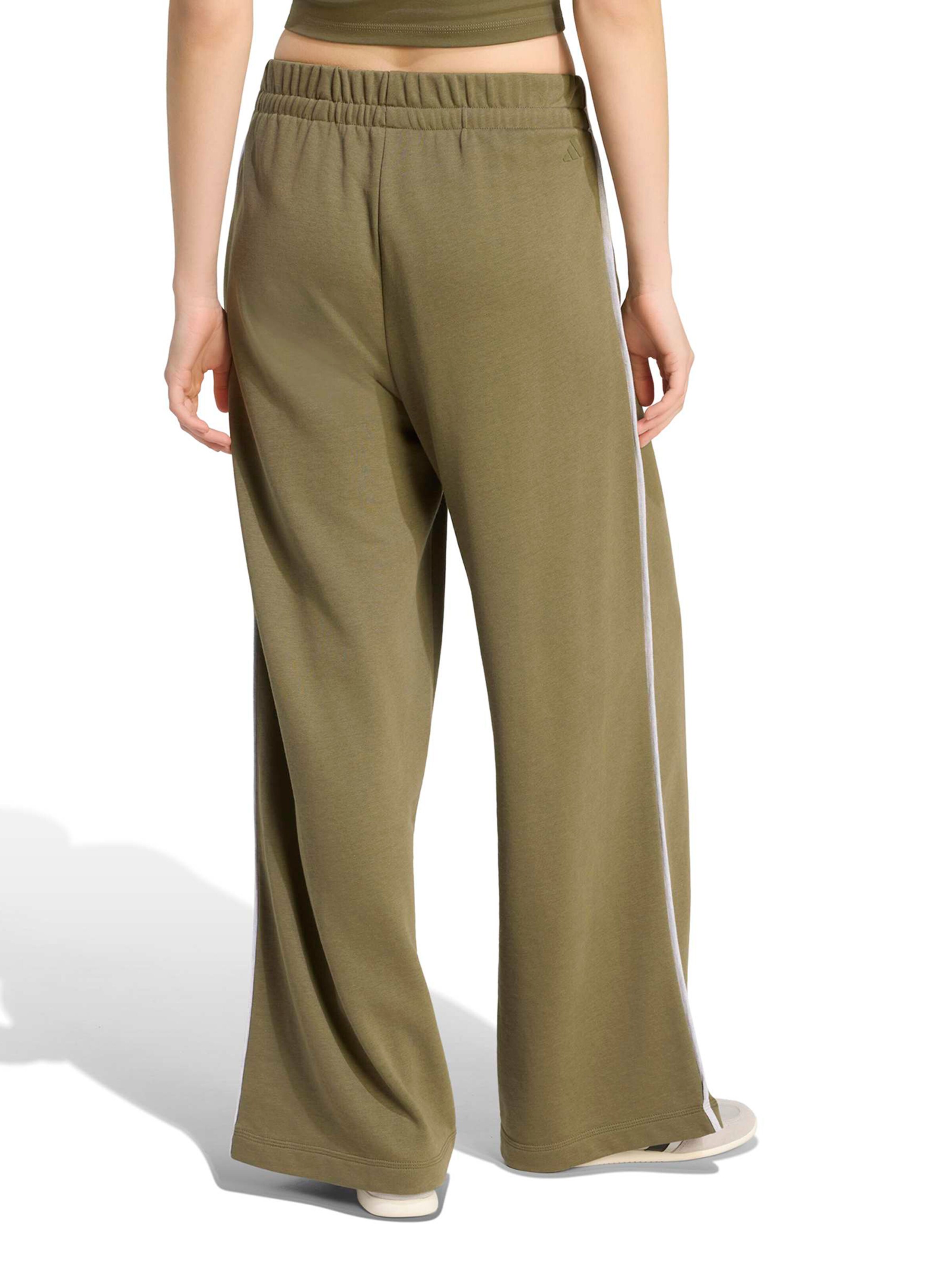 Wide Leg Pantalon de sport 'Seasonal Essentials' ADIDAS SPORTSWEAR en vert : derrière