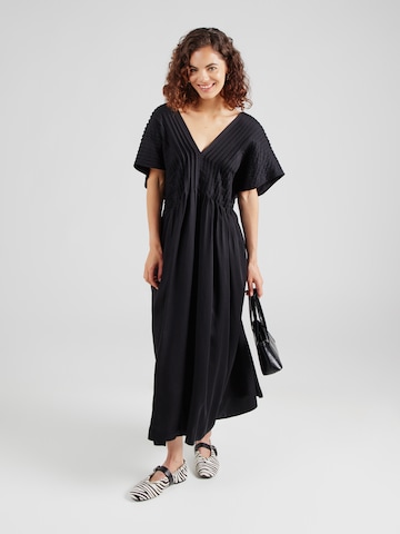 Robe & Other Stories en noir : devant