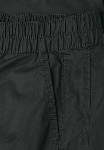 STREET ONE Loosefit Hose in Grün