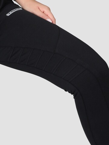 MOROTAI Slimfit Sporthose 'LIGHT TERRY' in Schwarz