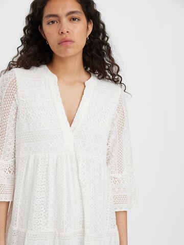 Robe VERO MODA en blanc